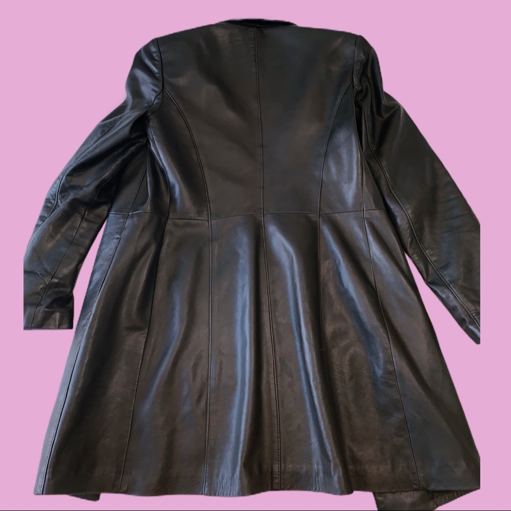💖SOLD on Depop 💖 Danier Leather Women’s Trench - Picture 3 of 13